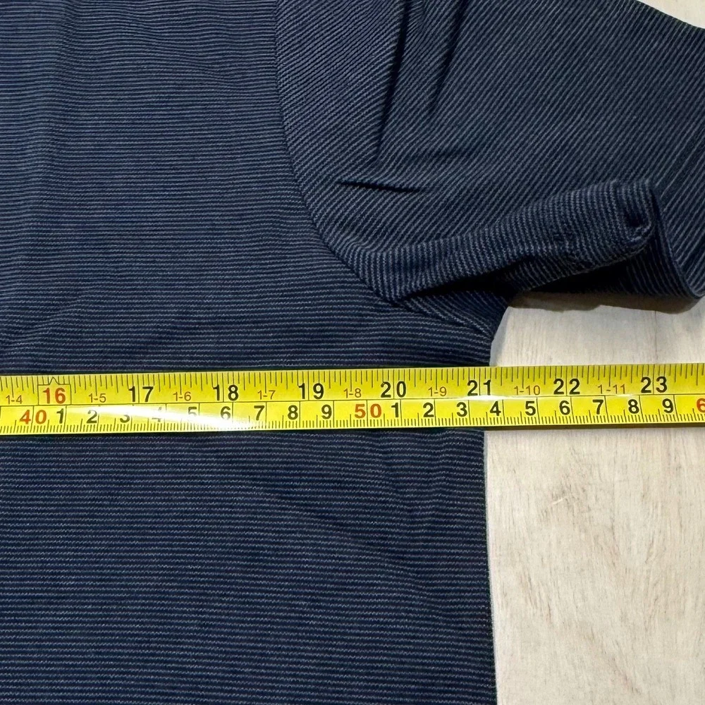 Banana Republic Luxe Touch Tee Mens Medium Black Micro Stripe Cotton T-Shirt NEW